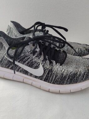 Nike Free RN Flyknit Women's Size 11 Running Shoes Black White 880844-003 OREO